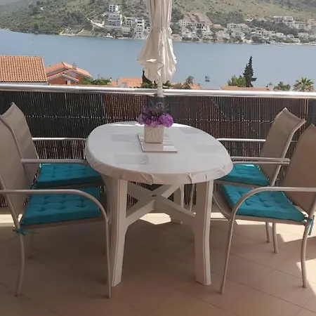 Anita Apartman