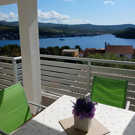 Anita 로고즈니차