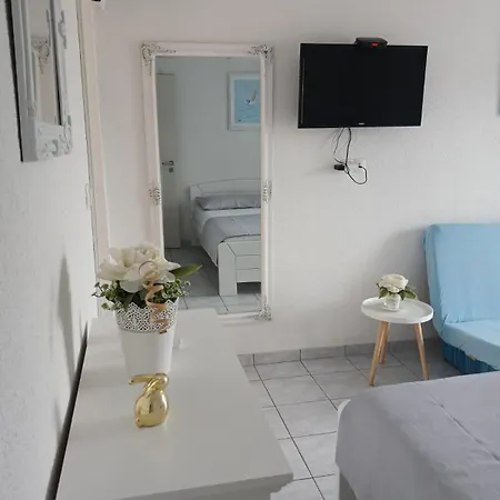 Anita Apartman