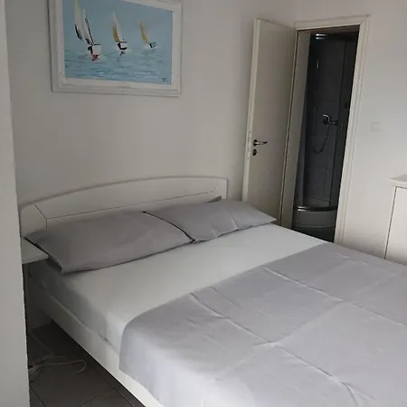 Anita Rogoznica (Sibenik-Knin)