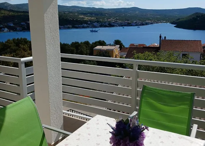 Anita 로고즈니차